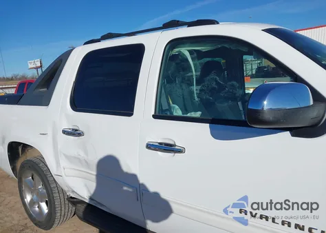 2011 Chevrolet Avalanche 1500 Ls from USA, damaged, VIN 3GNMCEE03BG362666